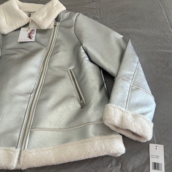 Jessica Simpson Metallic Jacket with Cream Trim Size XL. - Picture 7 of 15